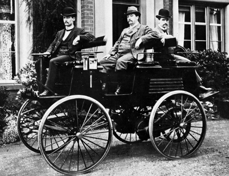 تصویر اولین خودروی برقی